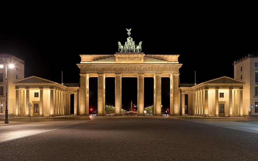 Brandenburger Tor nachts 2012-07