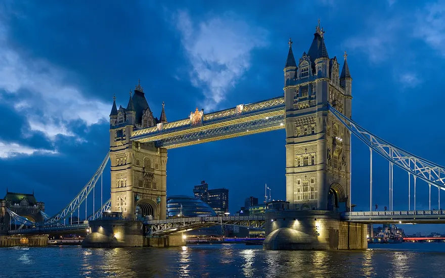 Tower bridge London Twilight - November 2006