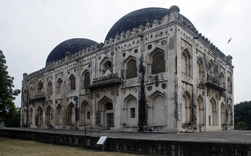 Firuz Shah Tomb, Haft Gumbad Complex 1